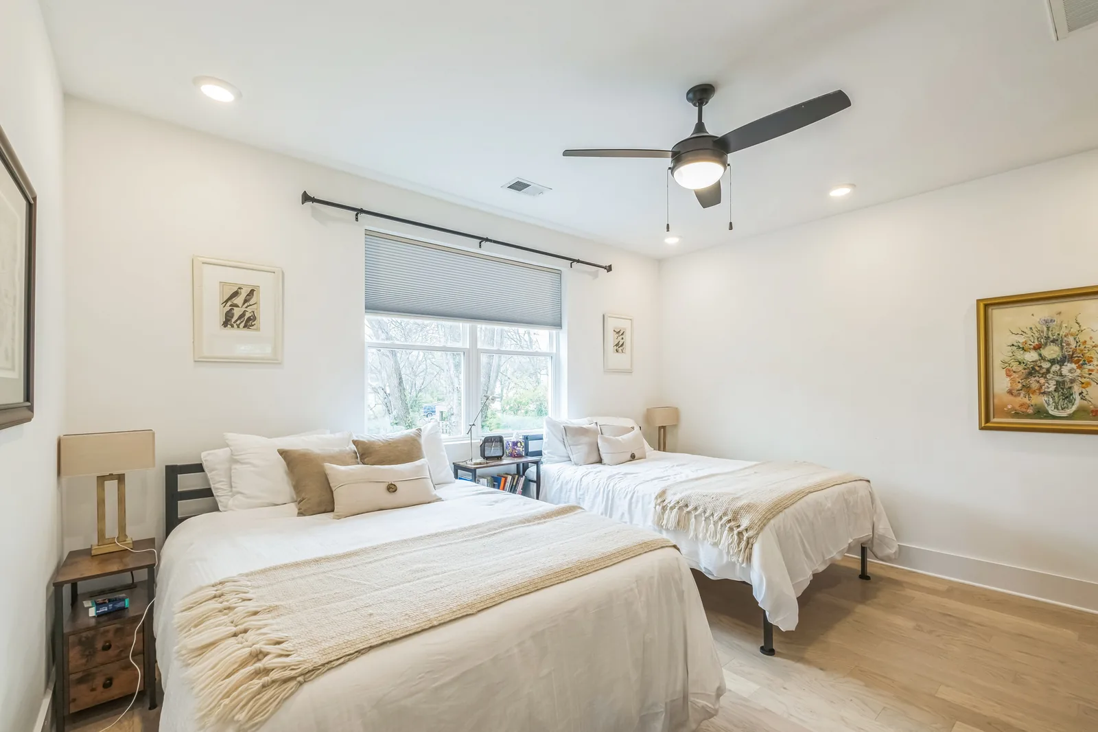 Shared bedroom at Tharros House Nashville